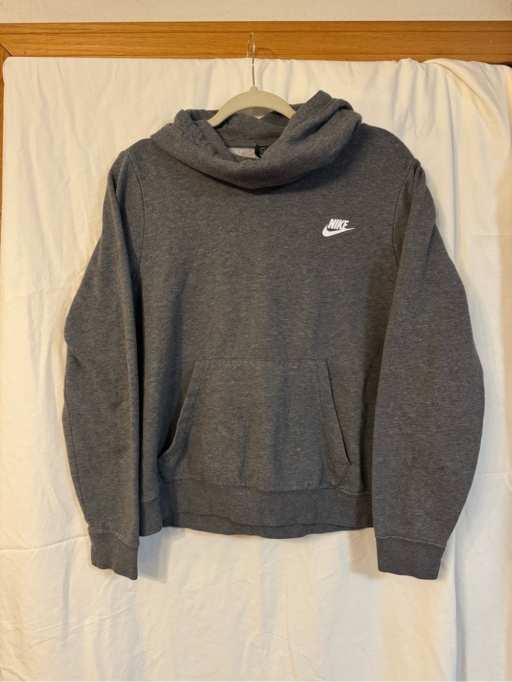 Nike Women's Small Gray Pullover Hoodie Essential Fleece Funnel-Neck Sportswear